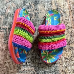 Farm Rio Blue Macaw Crotchet Slip On Chunky Lug Sole Sandals sz 8
